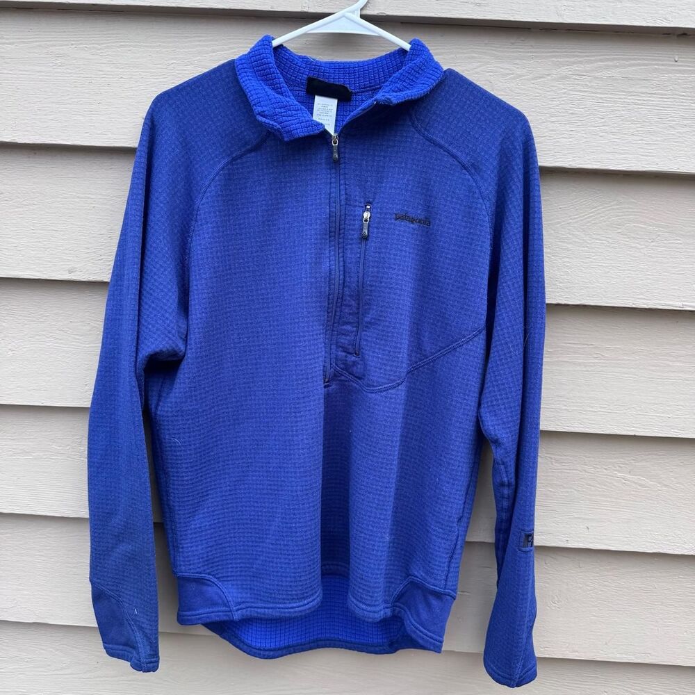 Patagonia Men's Blue Sweatshirt